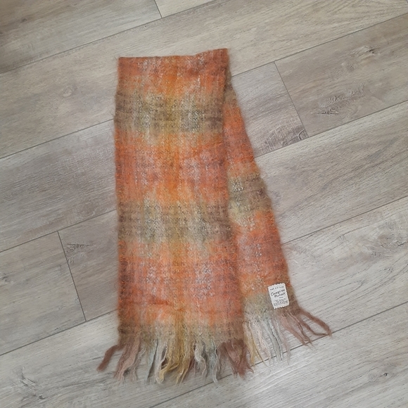 Creagaran Accessories - Vintage Authentic Creagaran Mohair Scarf